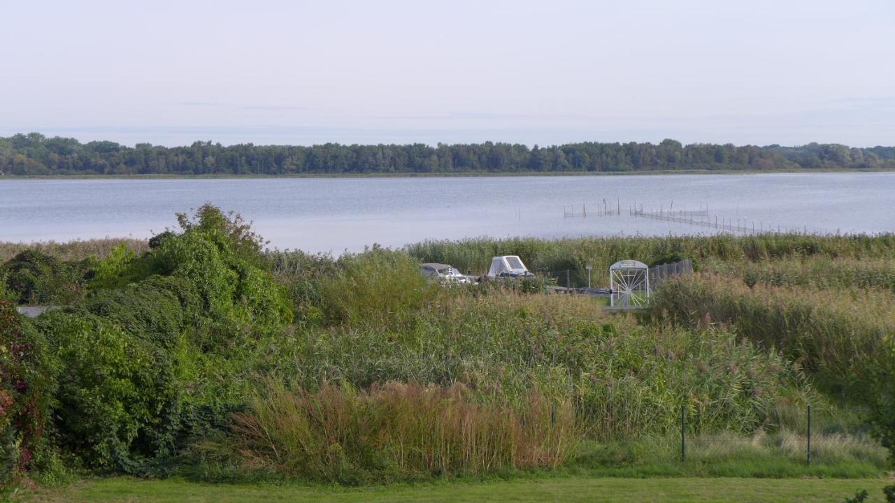 Pension Am Bodden Ribnitz-Damgarten Bagian luar foto